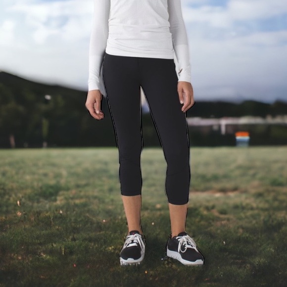 Lululemon Pace Rival Crop in Black/Miss Mosaic Black Sz 4 - Picture 3 of 16